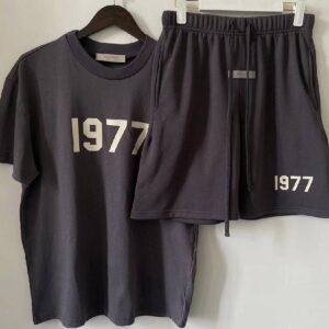 ESSENTIALS 1977 T-Shirt+Shorts